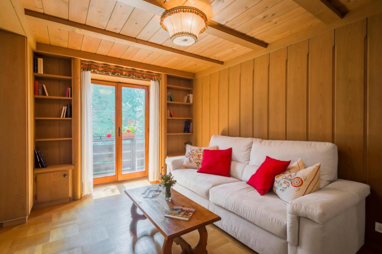 סאן קאסיאנו Residence Alice Nel Paese Dell' Armentarola מראה חיצוני תמונה